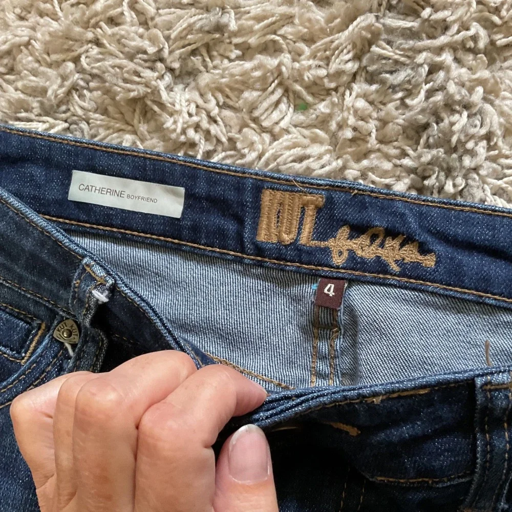 KUT from the Kloth Catherine Boyfriend Jeans Dark Indigo Blue Straight Leg 4